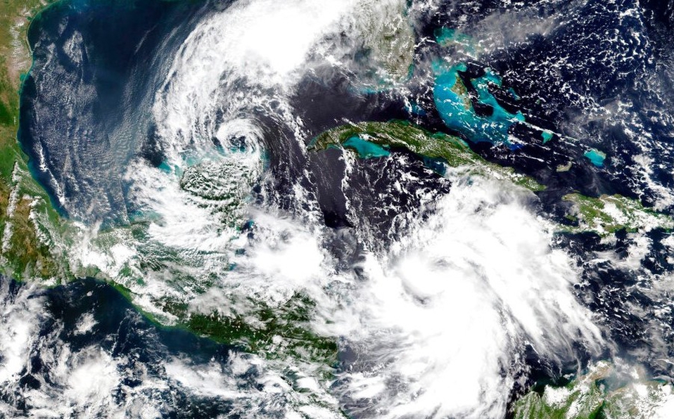 Por huracán ‘Delta’, QRoo ordena suspensión de actividades en siete municipios