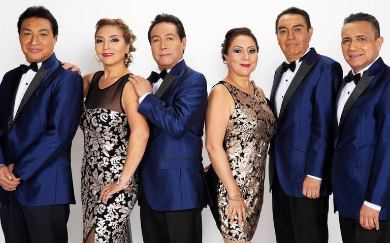 Los Ángeles Azules en el aniversario de la UACJ