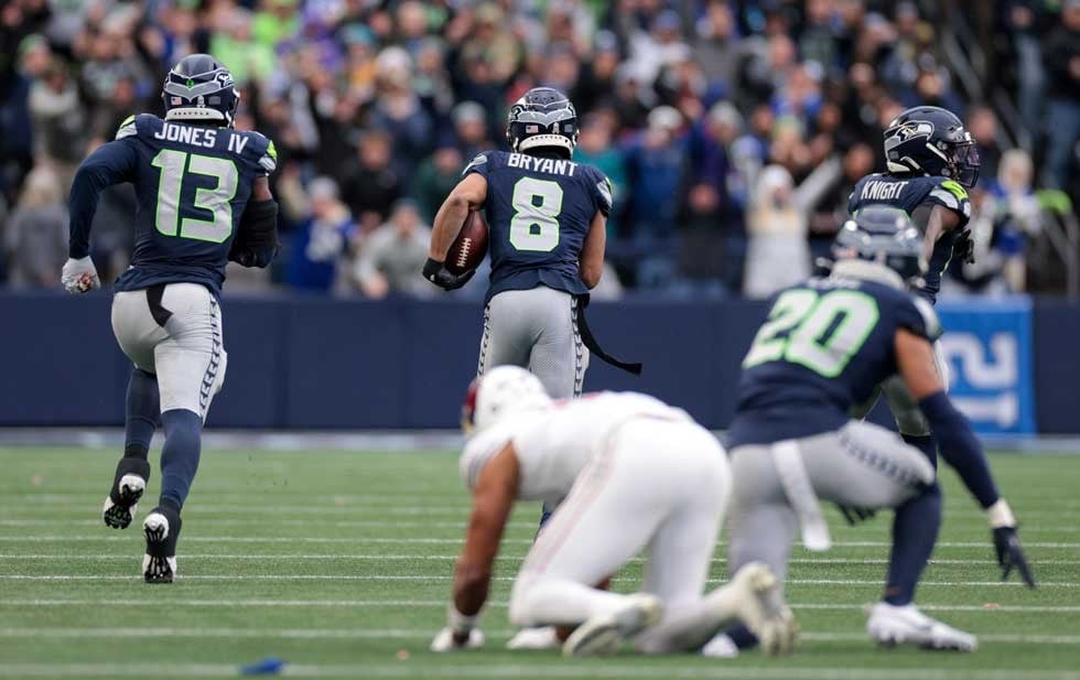 Intercepción de Bryant liquida triunfo de Seahawks sobre Cardinals