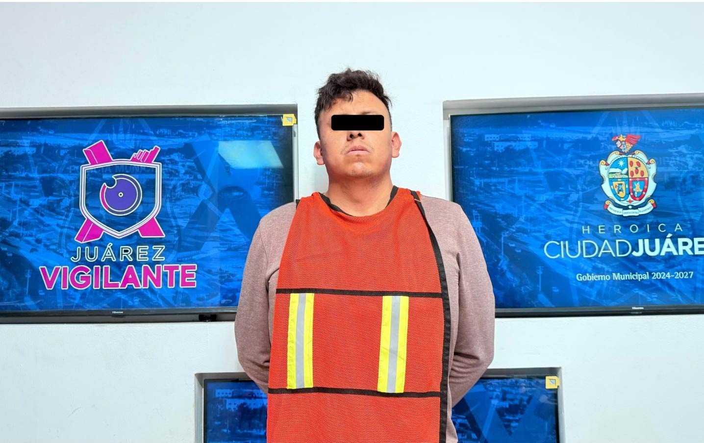 Amenaza a vecina con revólver