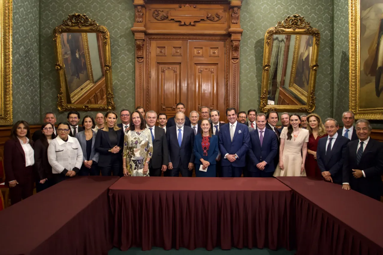 Sheinbaum impulsa alianzas estratégicas con el sector privado para acelerar el Plan México